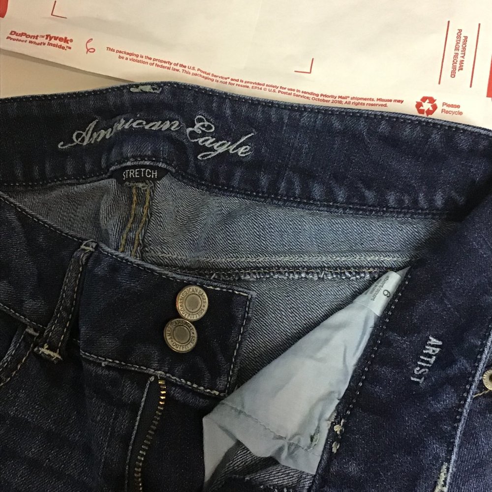 American Eagle Outfitters Artist